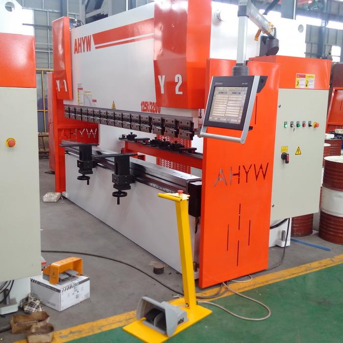 AHYW DA58T hidraulikus CNC Élhajlító sajtók 125 tonna