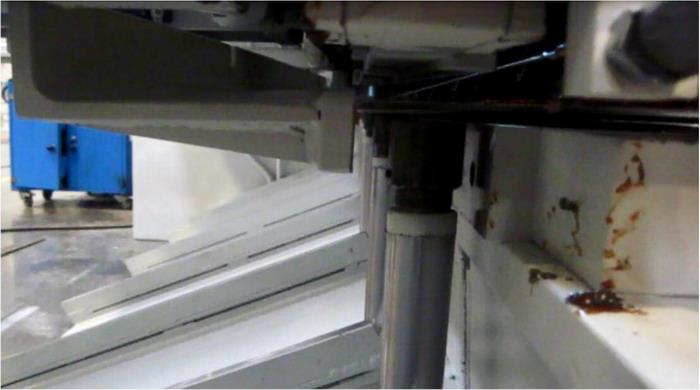 Hydraulic anti twist system