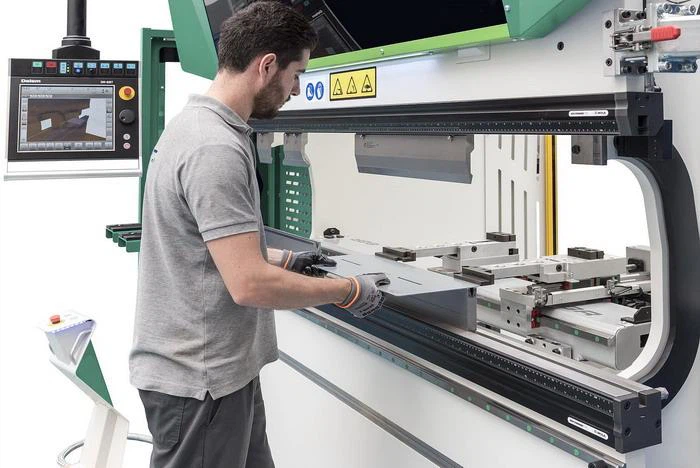 Wila New Standard Premium Pro Hydraulic tool holders  Yawei 4 axis CNC Press brakes china