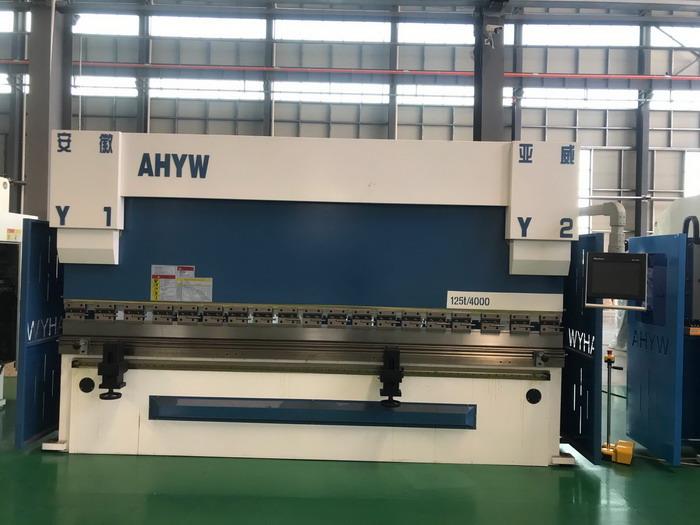 Yawei 125T4M 4 tengelyes CNC sajtófék DA58T